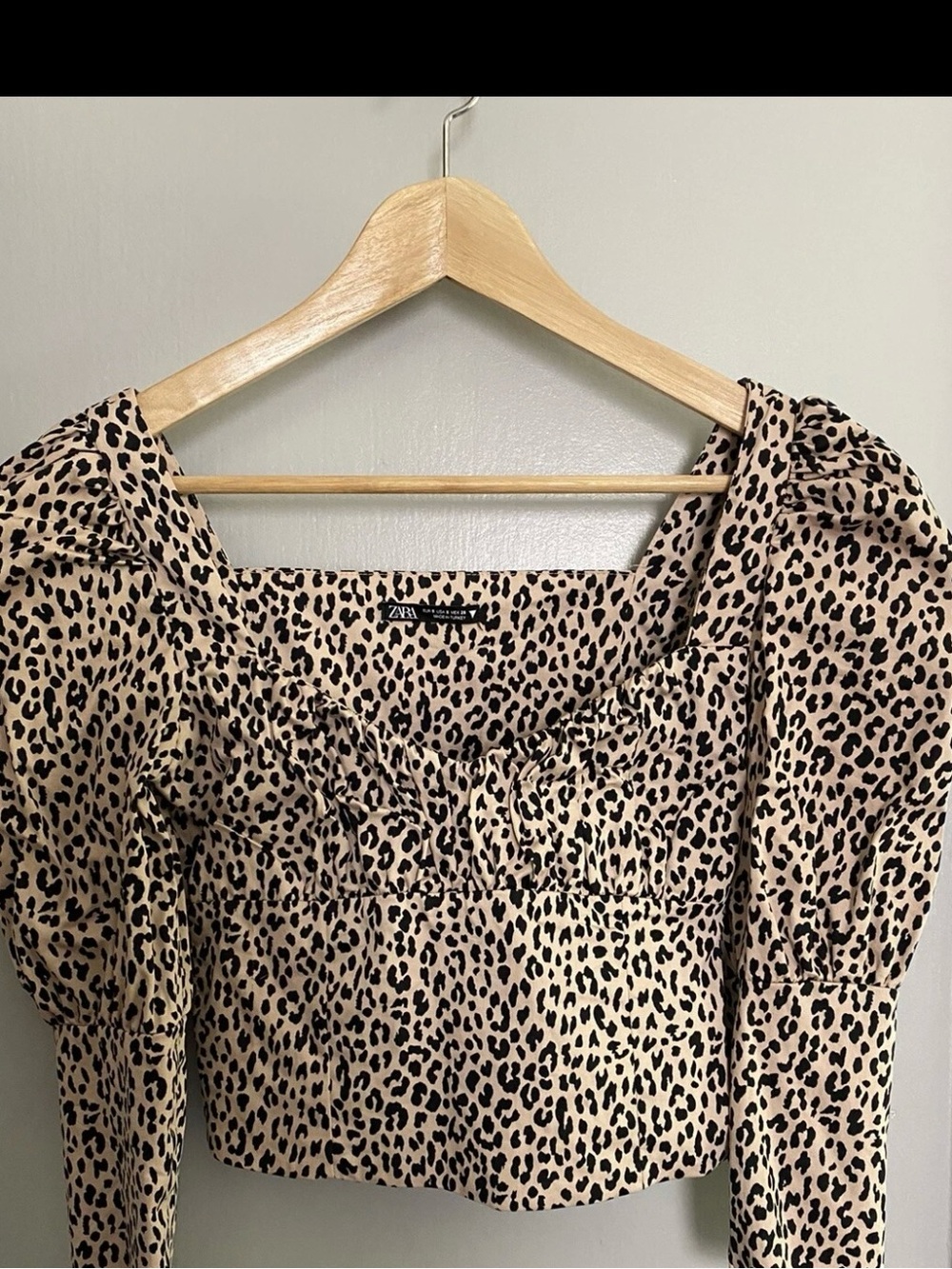 Zara Beige and Black Leopard Print Crop Top with pronounced shoulders Size Small